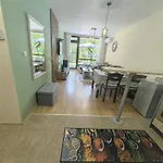 Garden Aspen A008 Apartment