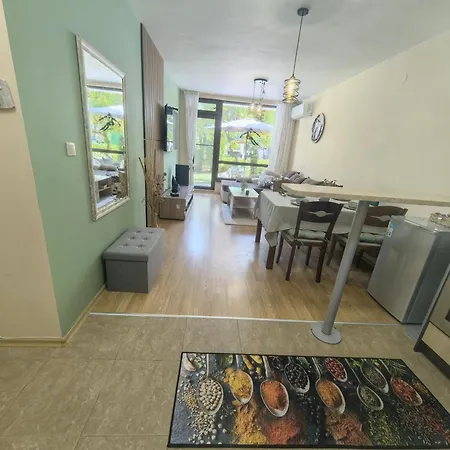 Garden Aspen A008 Apartment