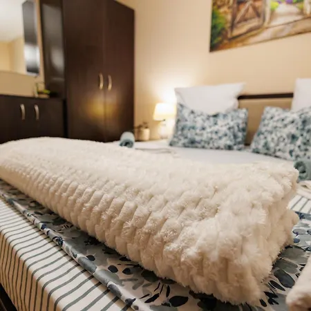 Garden Aspen A008 Apartment *